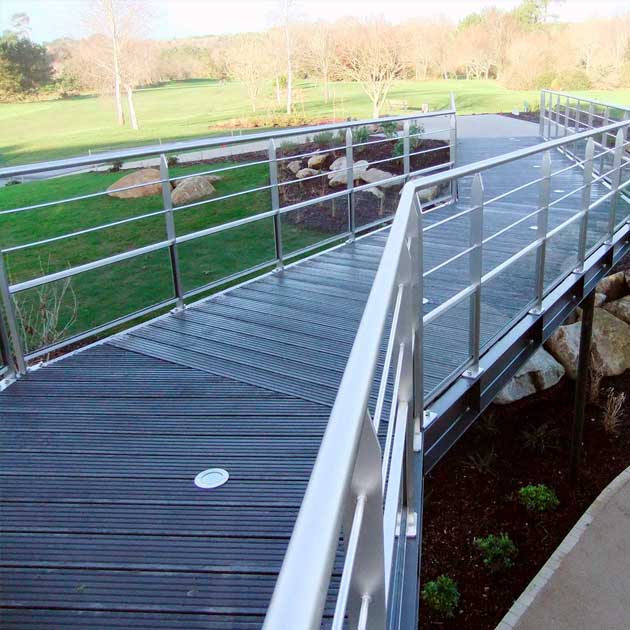 passerelle-plastique-recycle